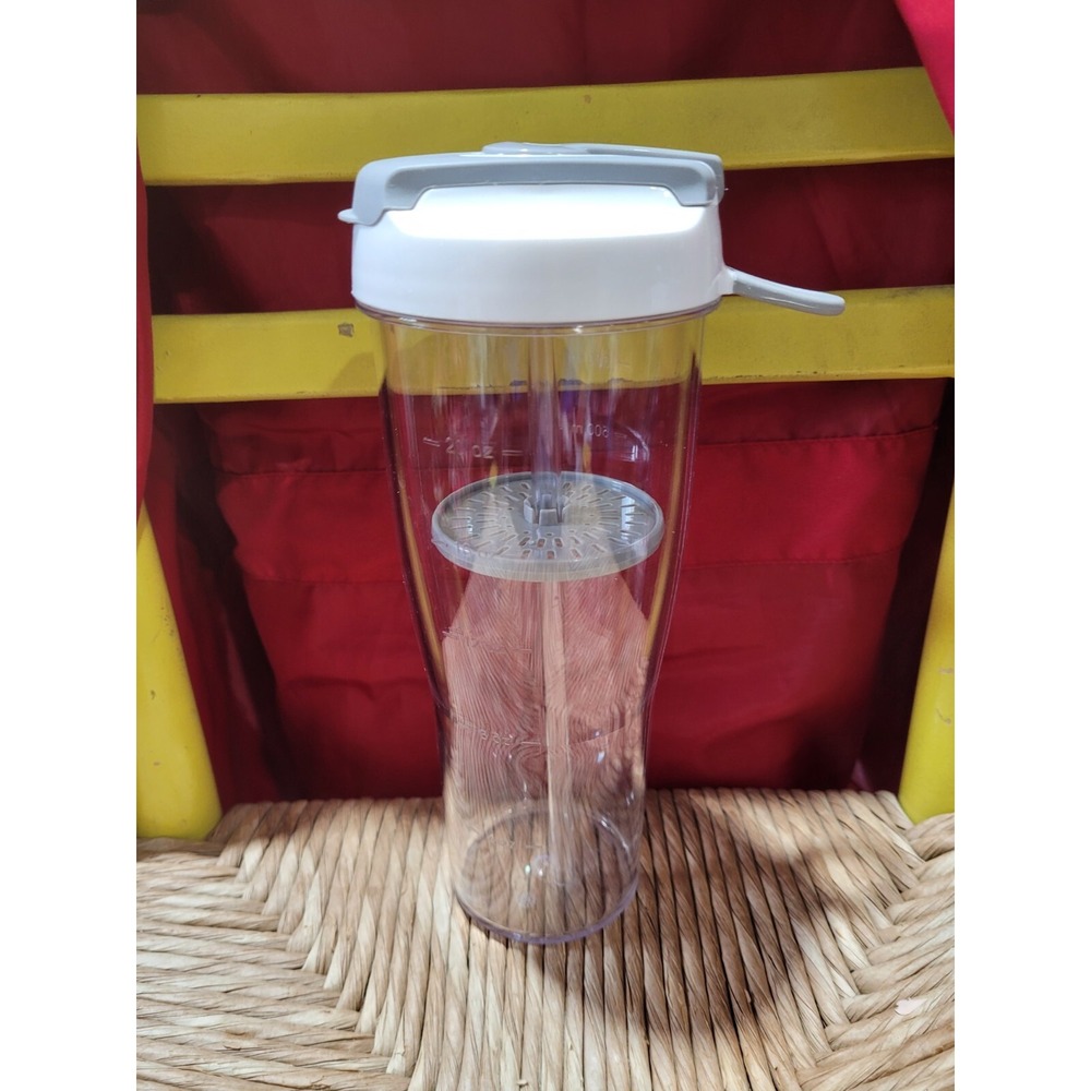 Pampered Chef Tumbler To Go Cup Closable Spout 20 oz 600 mL